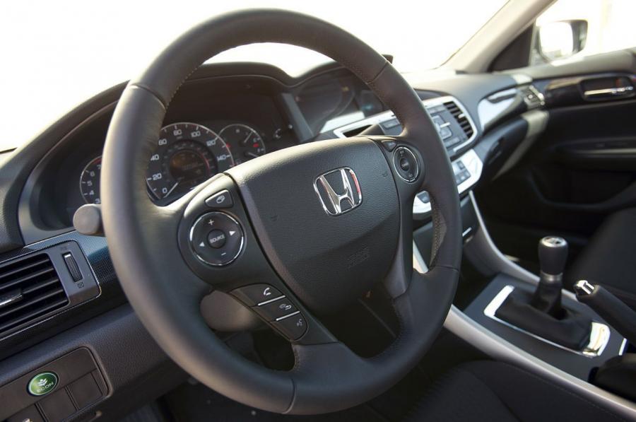  Honda Accord Sport Sedan 2013 года  (фото 20 из 147)